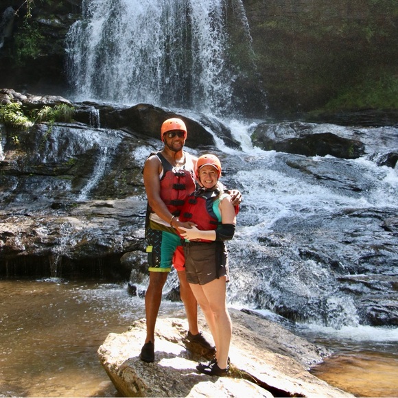 Meet your Posher, Valerie - Picture 2 of 3